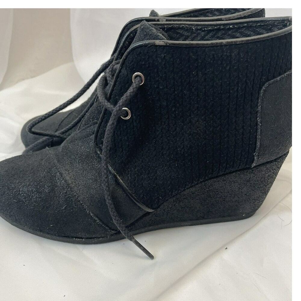 Tom's Black Wedge Tie-Up Boots Women’s W7 Gothic Grandma Core Casual